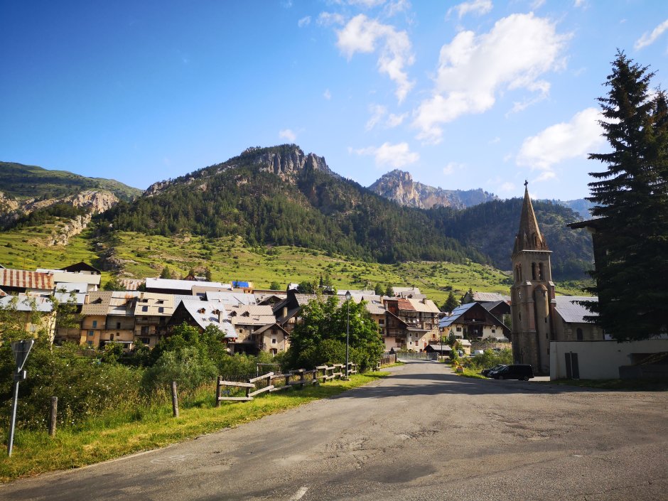 Cervières village de trail