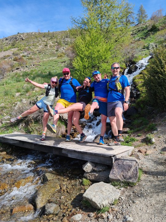 Traileurs sur un pont Trail Briançon