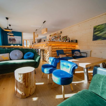 Coin cosy coocooning dans un hôtel après la journée de trail 
