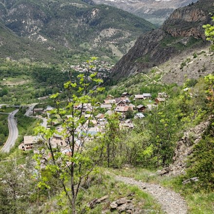 Trop beau ce chemin de trail à Briançon