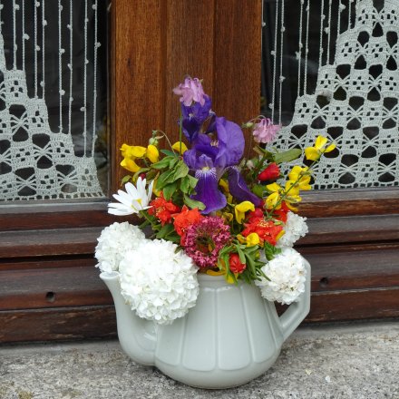 Détail fleurs maison Aubrac stage trail